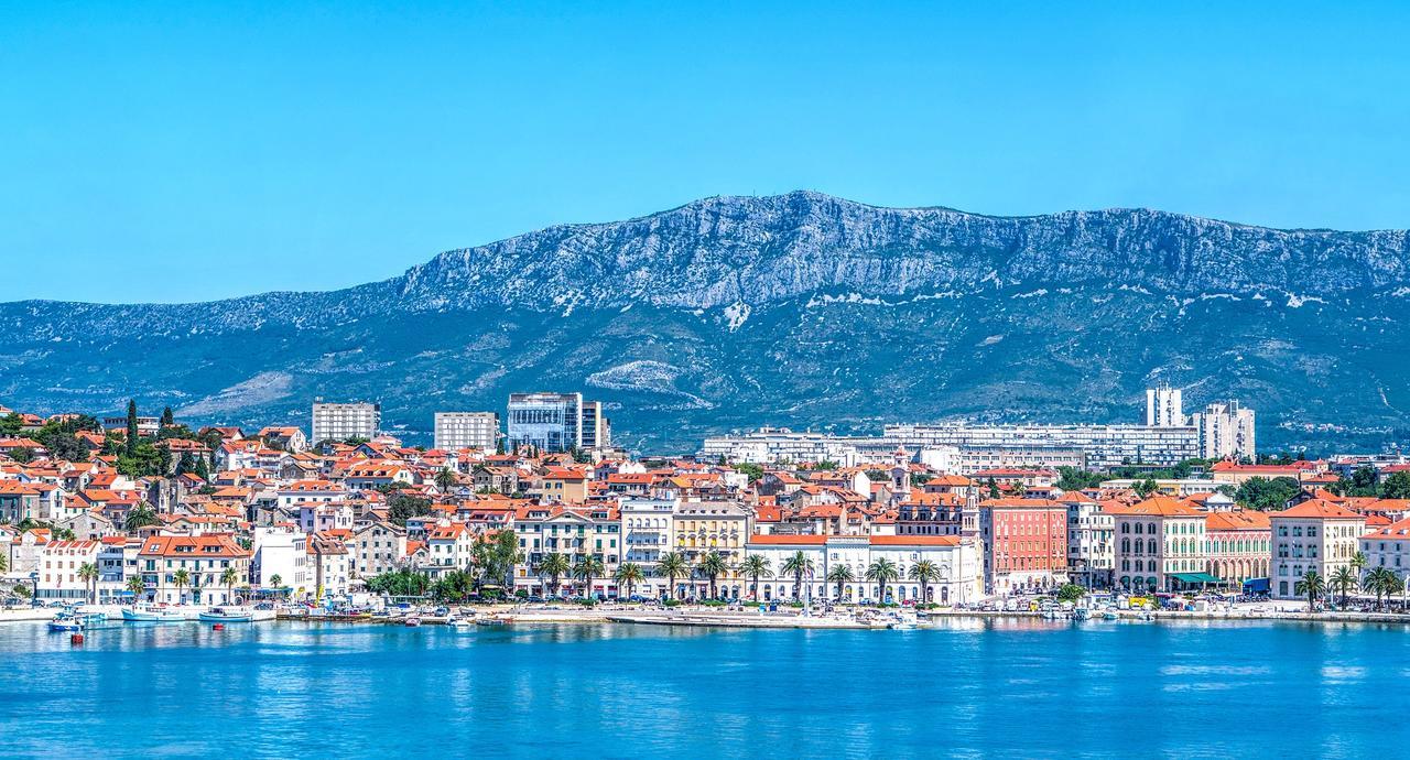 Apartma A Quiet With Balcony In Split
