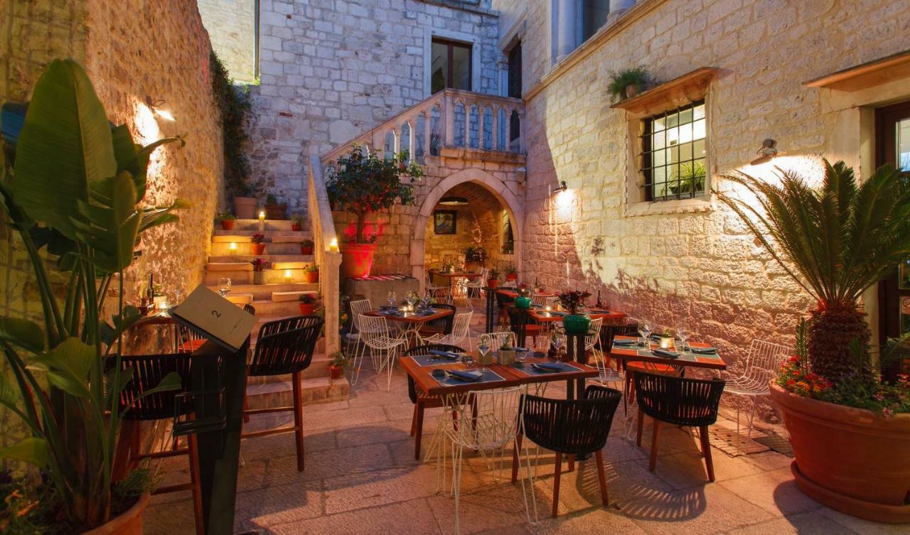 A Quiet With Balcony In Apartma